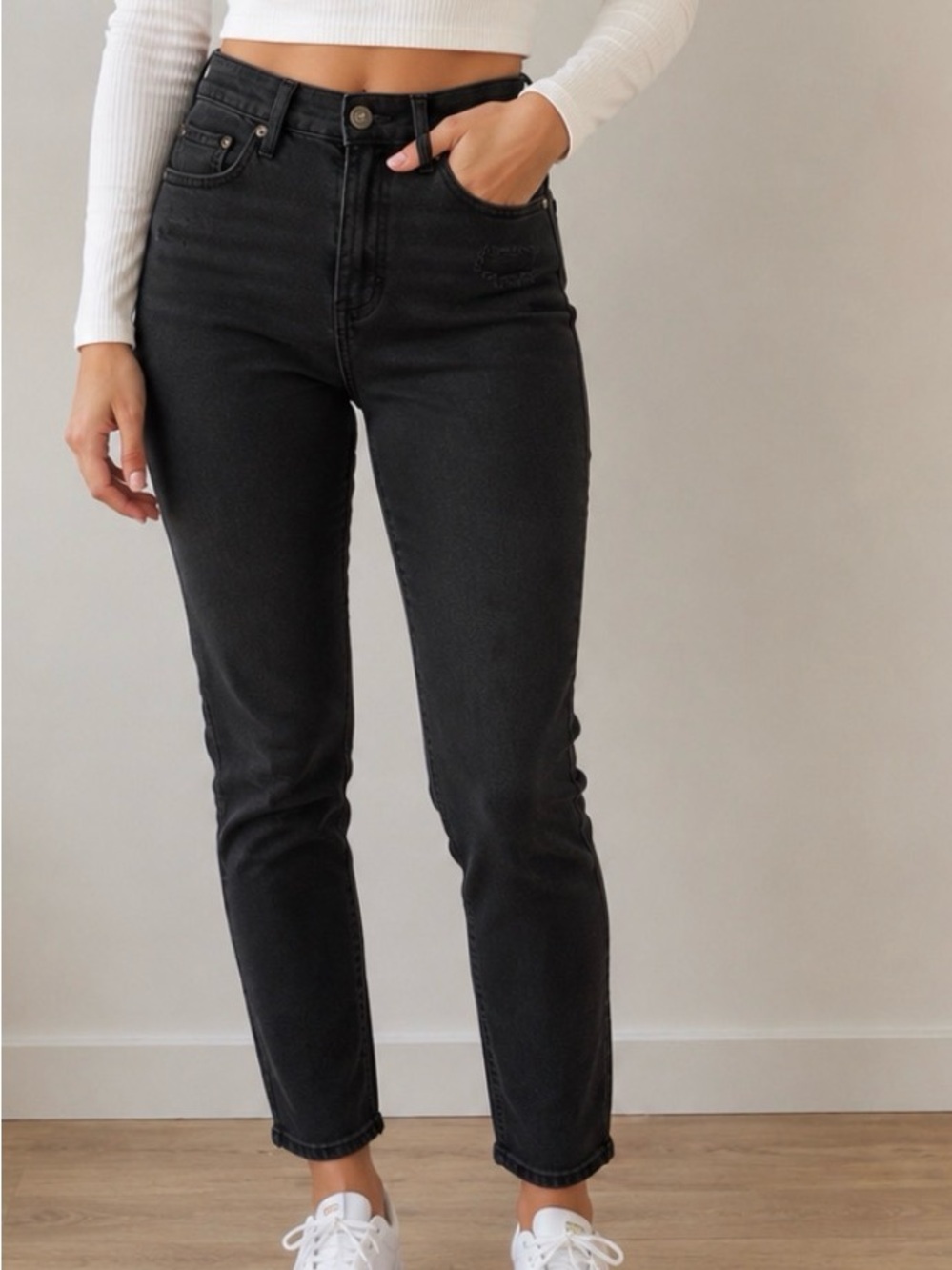 American Eagle Outfitters Black High-Rise Jeans Size 0